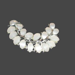 Vtg Kramer Silver Tone White Thermoset Lucite Moonglow Brooch Leaves Vine Curved